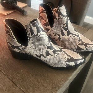 Madden Girl ankle boots
